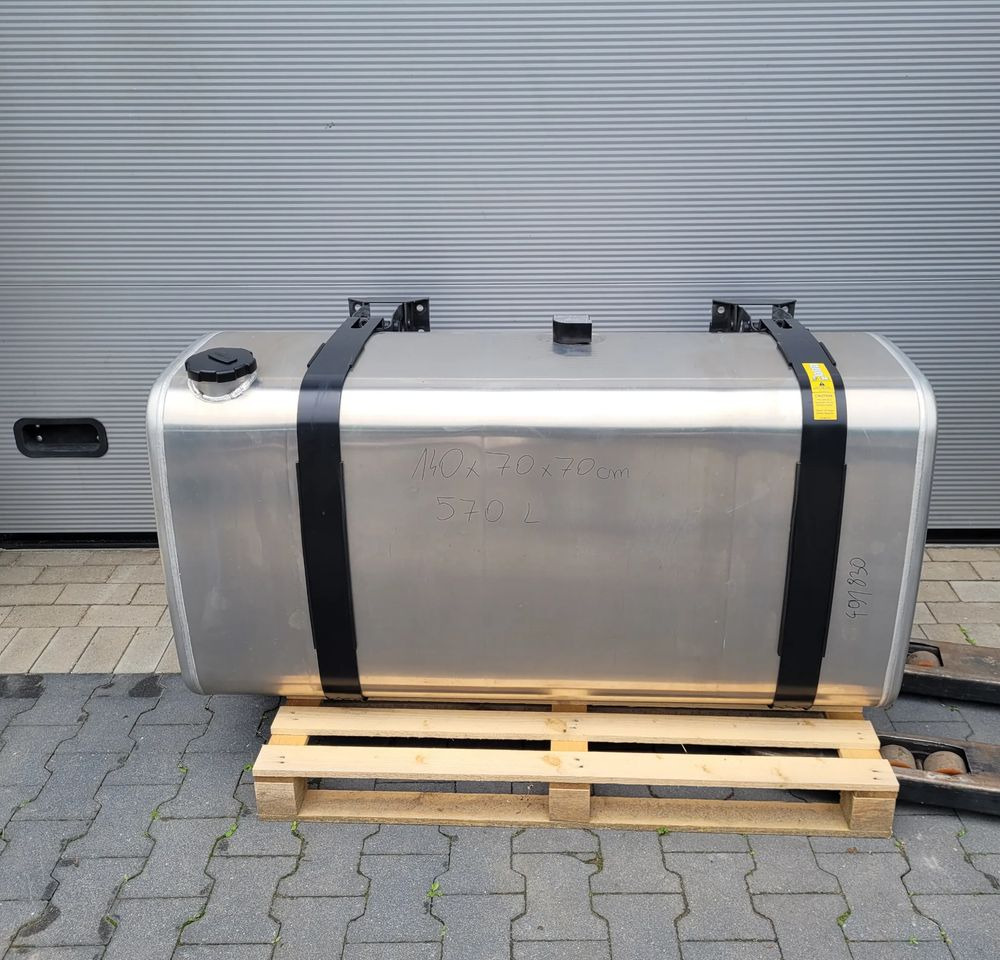 ZBIORNIK PALIWA VOLVO FH4 FH5 GAMA 140X70X70CM 21516453 570L CHWALIM116 - Sistem goriva za Tovornjak: slika 1 ZBIORNIK PALIWA VOLVO FH4 FH5 GAMA 140X70X70CM 21516453 570L CHWALIM116 - Sistem goriva za Tovornjak: slika 1