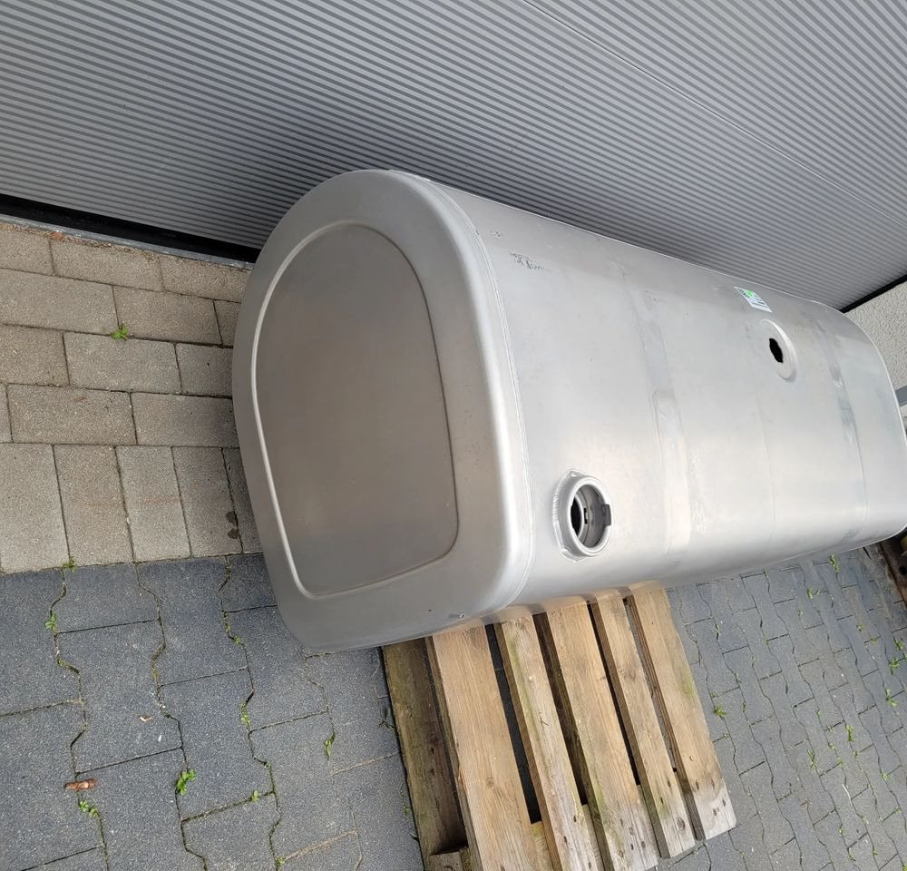 ZBIORNIK PALIWA VOLVO FH4 FH5 GAMA 150X55X68 CM 475L 22038784 CHWALIM116 - Rezervoar za gorivo za Tovornjak: slika 2 ZBIORNIK PALIWA VOLVO FH4 FH5 GAMA 150X55X68 CM 475L 22038784 CHWALIM116 - Rezervoar za gorivo za Tovornjak: slika 2