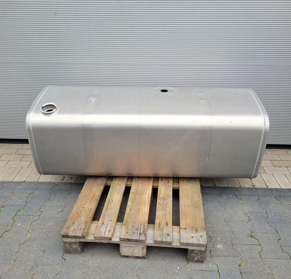 ZBIORNIK PALIWA VOLVO FH4 FH5 GAMA 150X55X68 CM 475L 22038784 CHWALIM116 - Rezervoar za gorivo za Tovornjak: slika 1 ZBIORNIK PALIWA VOLVO FH4 FH5 GAMA 150X55X68 CM 475L 22038784 CHWALIM116 - Rezervoar za gorivo za Tovornjak: slika 1