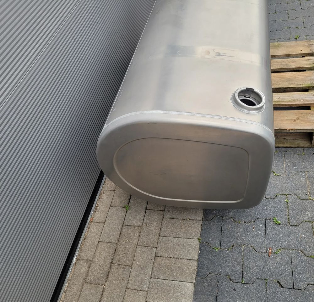 ZBIORNIK PALIWA VOLVO FH4 FH5 GAMA 160x55x68cm 505L 21516480 CHWALIM116 - Sistem goriva za Tovornjak: slika 2 ZBIORNIK PALIWA VOLVO FH4 FH5 GAMA 160x55x68cm 505L 21516480 CHWALIM116 - Sistem goriva za Tovornjak: slika 2