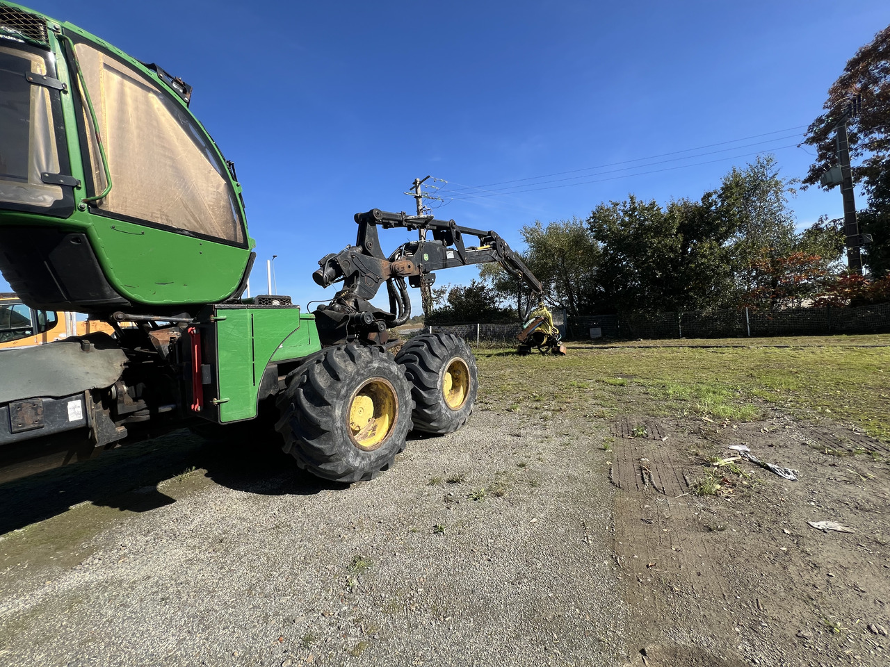 JOHN DEERE 1270E - Gozdarski kombajn: slika 2 JOHN DEERE 1270E - Gozdarski kombajn: slika 2