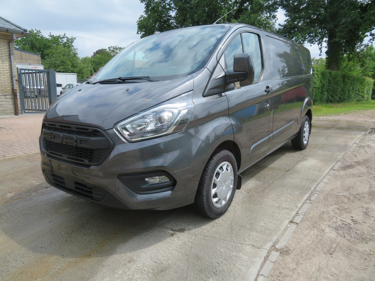 FORD Transit Custom 2.0tdci TREND - L2 - Mali kombi: slika 3 FORD Transit Custom 2.0tdci TREND - L2 - Mali kombi: slika 3