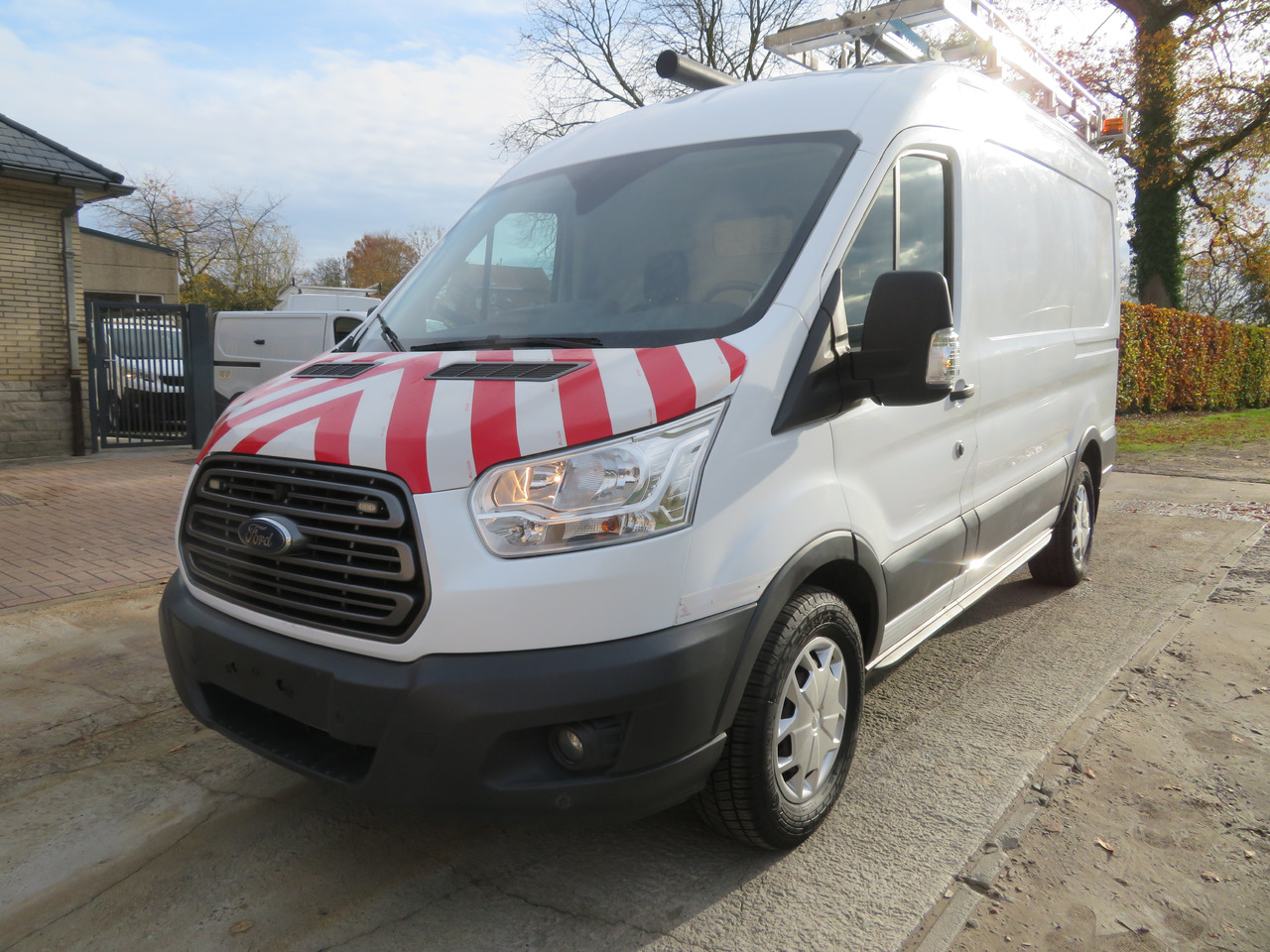 Ford Transit 2.0TDCi - L2H2 - Furgon: slika 3 Ford Transit 2.0TDCi - L2H2 - Furgon: slika 3