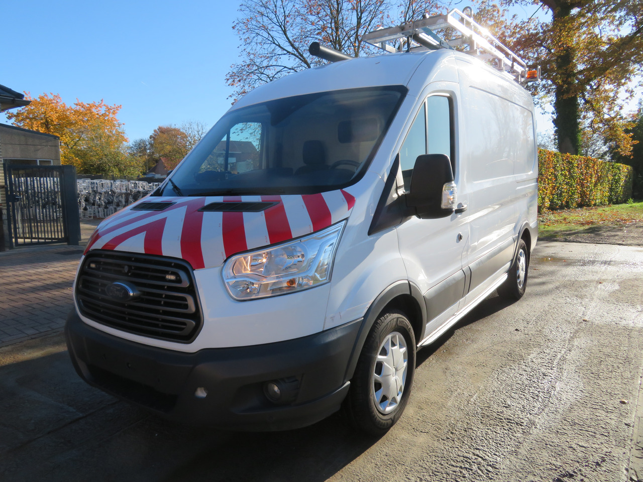 Ford Transit 2.0TDCi - L2H2 - Furgon: slika 3 Ford Transit 2.0TDCi - L2H2 - Furgon: slika 3