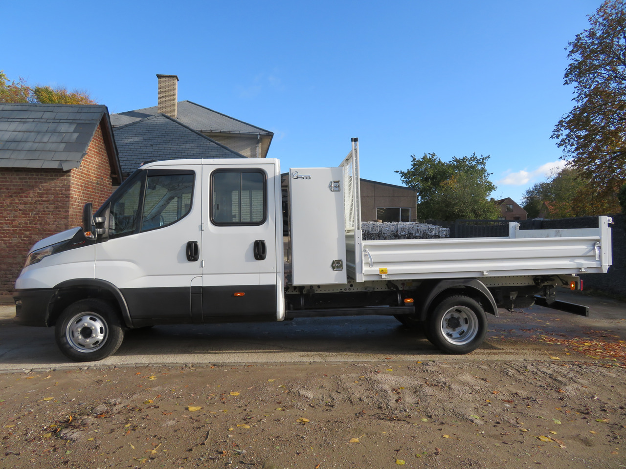 Iveco Daily 35C16 3.0 - Dostavno vozilo prekucnik, Dostavno vozilo z dvojno kabino: slika 4 Iveco Daily 35C16 3.0 - Dostavno vozilo prekucnik, Dostavno vozilo z dvojno kabino: slika 4