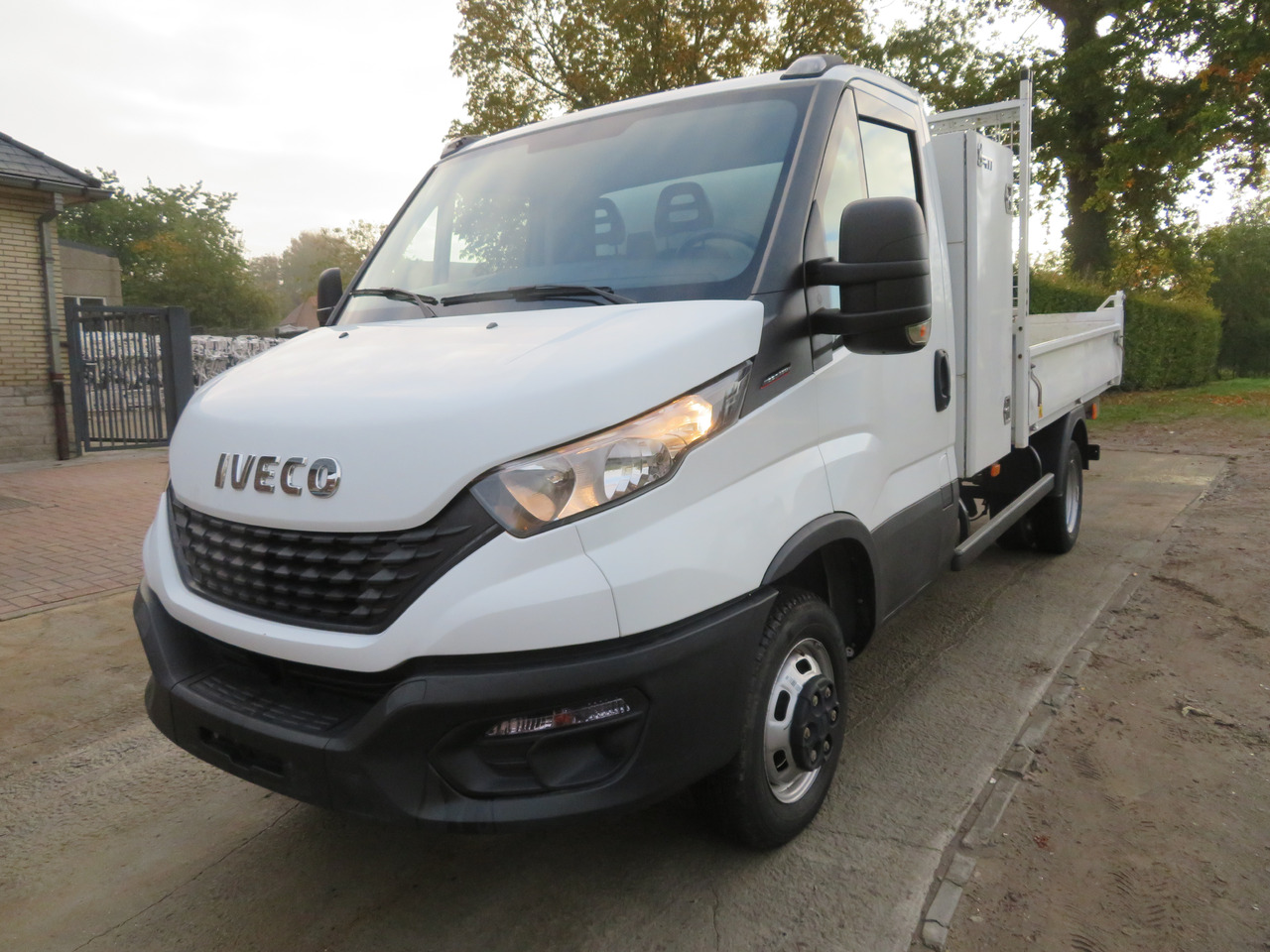 Iveco Daily 35C16 3.0 - L2 - Kipper - Dostavno vozilo prekucnik: slika 3 Iveco Daily 35C16 3.0 - L2 - Kipper - Dostavno vozilo prekucnik: slika 3
