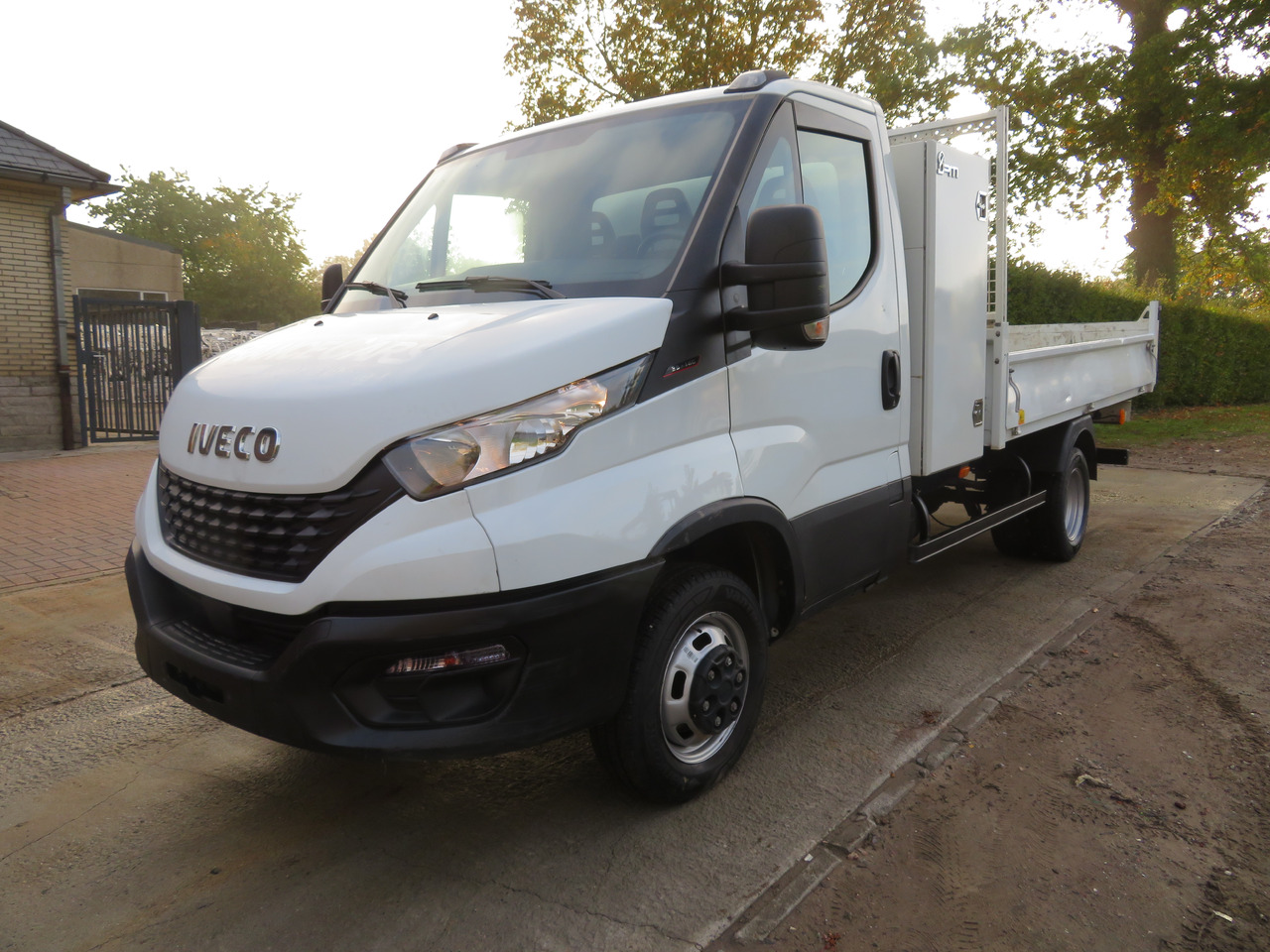 Iveco Daily 35C16 3.0 - L3 - Kipper - Dostavno vozilo prekucnik: slika 3 Iveco Daily 35C16 3.0 - L3 - Kipper - Dostavno vozilo prekucnik: slika 3