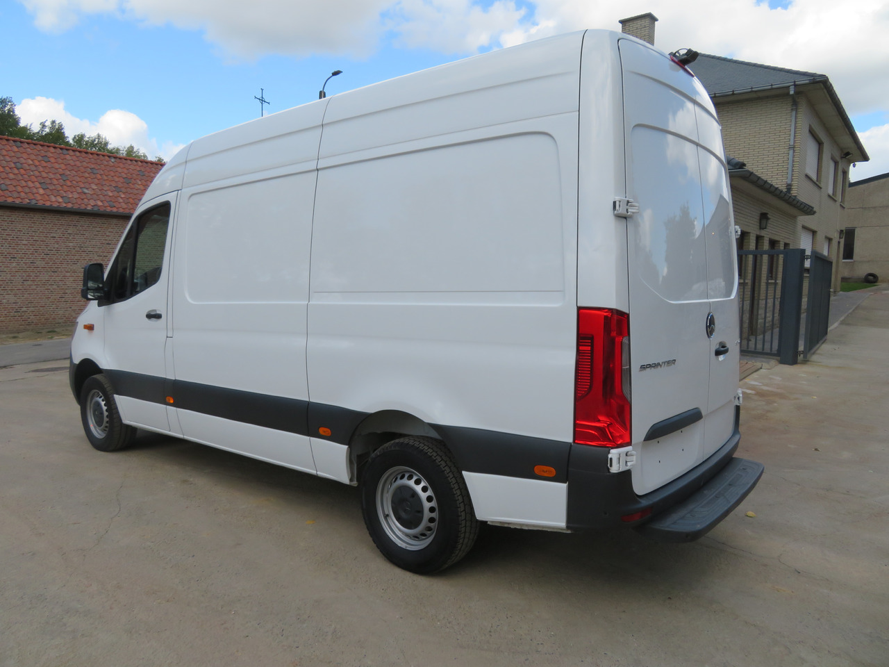 Mercedes-Benz Sprinter 317cdi - A2H2 - Furgon: slika 5 Mercedes-Benz Sprinter 317cdi - A2H2 - Furgon: slika 5