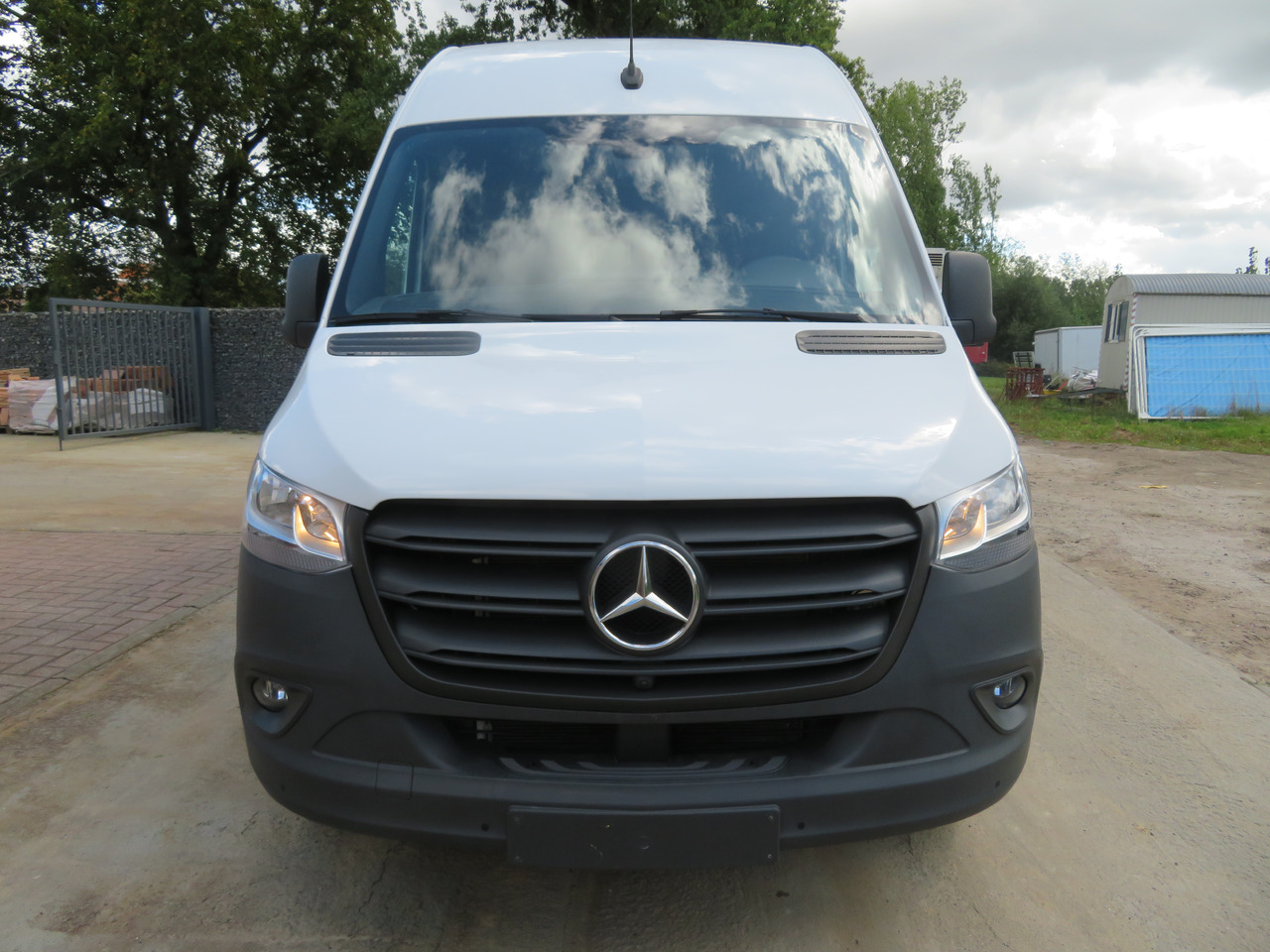 Mercedes-Benz Sprinter 317cdi - A2H2 - Furgon: slika 2 Mercedes-Benz Sprinter 317cdi - A2H2 - Furgon: slika 2