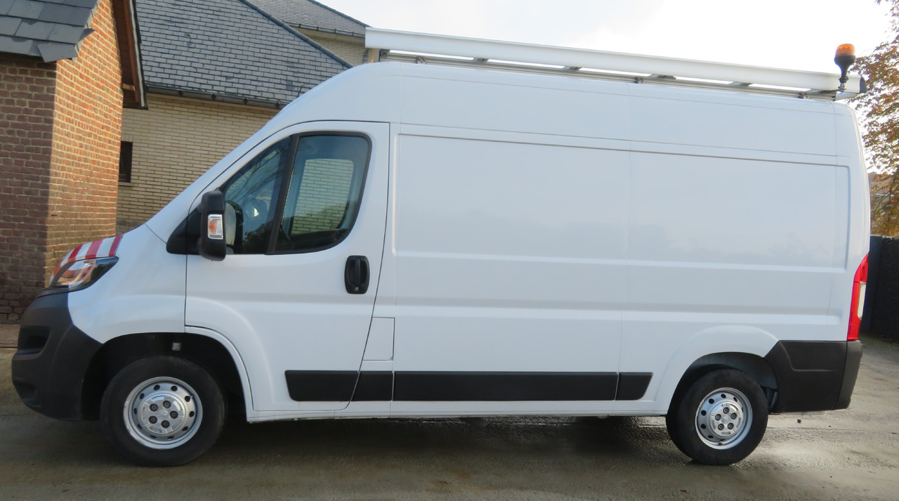 Peugeot Boxer 2.2 BlueHDi - L2H2 - Furgon: slika 4 Peugeot Boxer 2.2 BlueHDi - L2H2 - Furgon: slika 4