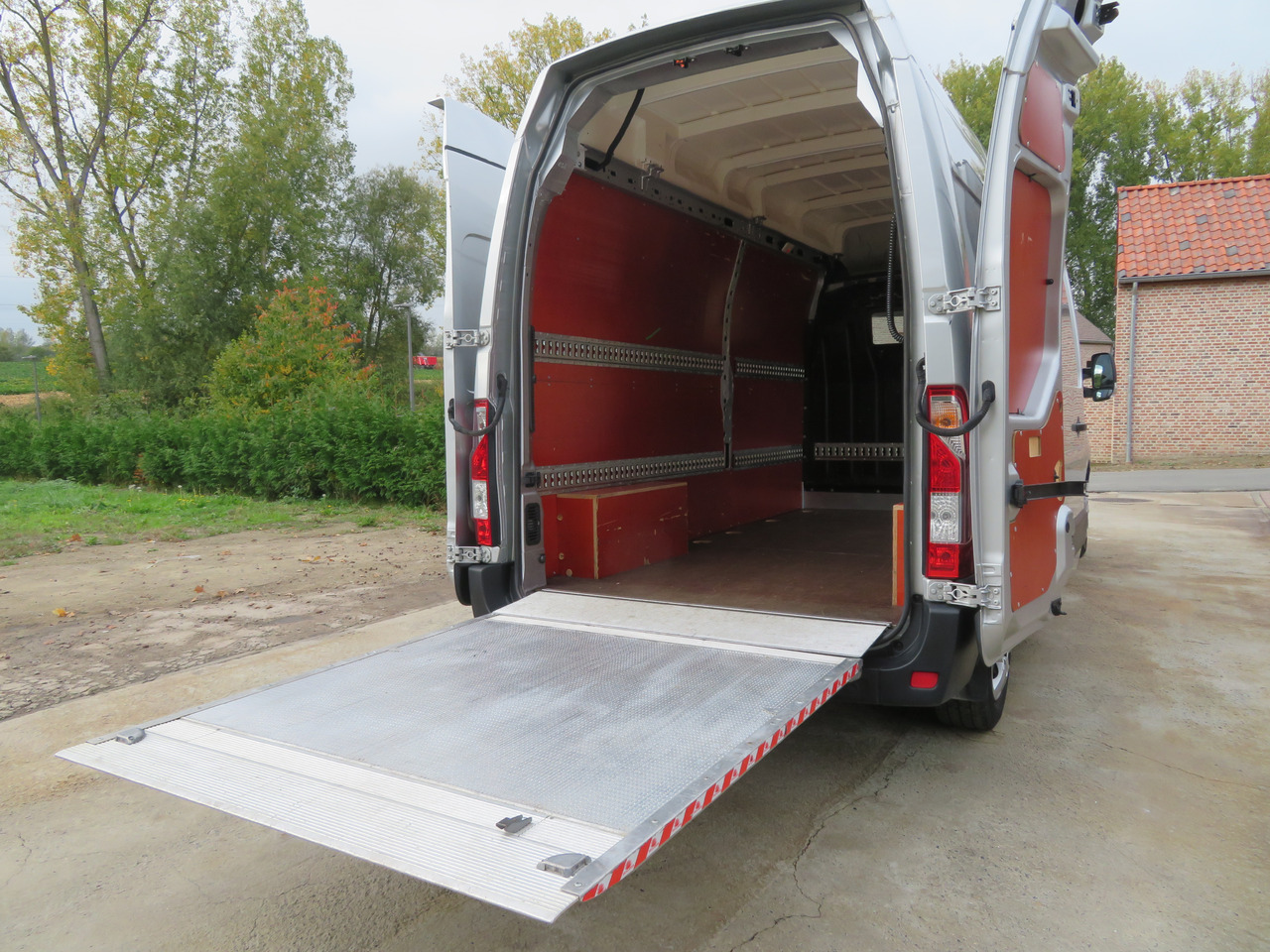 Furgon Renault Master 2.3dCi Grand Confort - L3H3: slika 11 Furgon Renault Master 2.3dCi Grand Confort - L3H3: slika 11