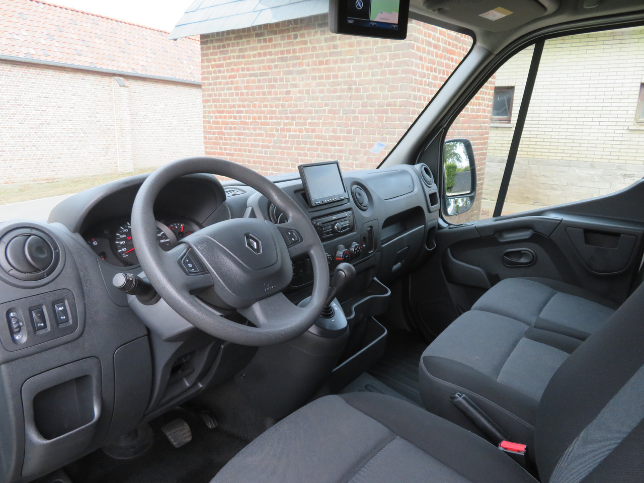 Furgon Renault Master 2.3dCi Grand Confort - L3H3: slika 12 Furgon Renault Master 2.3dCi Grand Confort - L3H3: slika 12