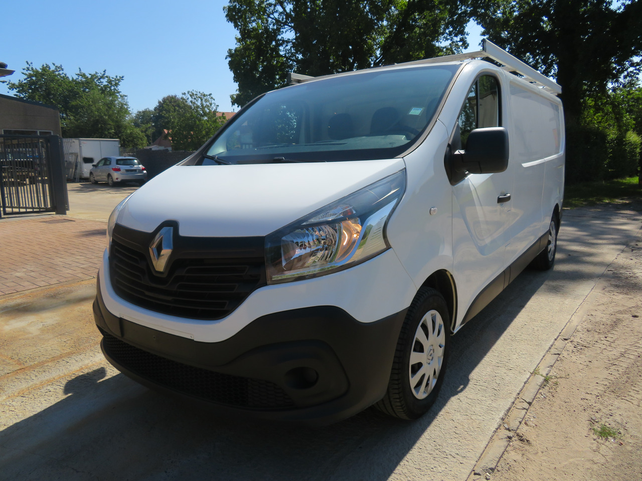 Renault Trafic 1.6dCi Grand Confort - L2H1 - Mali kombi: slika 3 Renault Trafic 1.6dCi Grand Confort - L2H1 - Mali kombi: slika 3