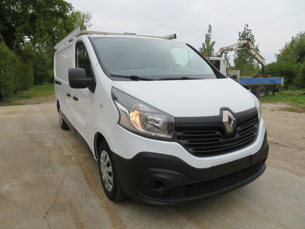 Renault Trafic 1.6dCi Grand Confort - L2H1 - Mali kombi: slika 1 Renault Trafic 1.6dCi Grand Confort - L2H1 - Mali kombi: slika 1