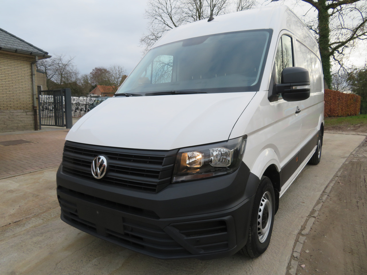 Volkswagen Crafter 2.0 CR TDi L3H3 - Furgon: slika 3 Volkswagen Crafter 2.0 CR TDi L3H3 - Furgon: slika 3