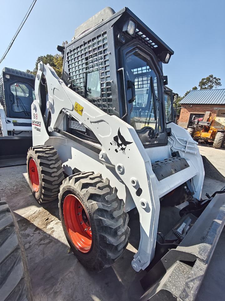 BOBCAT S18 Skid Steer Loader Click for Disconunt - Mini nakladalec: slika 2 BOBCAT S18 Skid Steer Loader Click for Disconunt - Mini nakladalec: slika 2