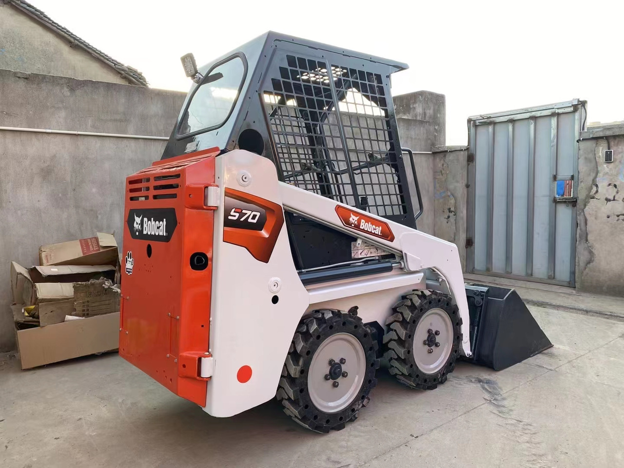 BOBCAT S70 Skid Steer Loader Click for Discount - Mini nakladalec: slika 3 BOBCAT S70 Skid Steer Loader Click for Discount - Mini nakladalec: slika 3