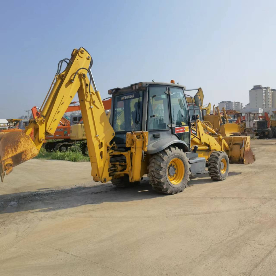 CATERPILLAR 420F - Bager nakladalec: slika 2 CATERPILLAR 420F - Bager nakladalec: slika 2