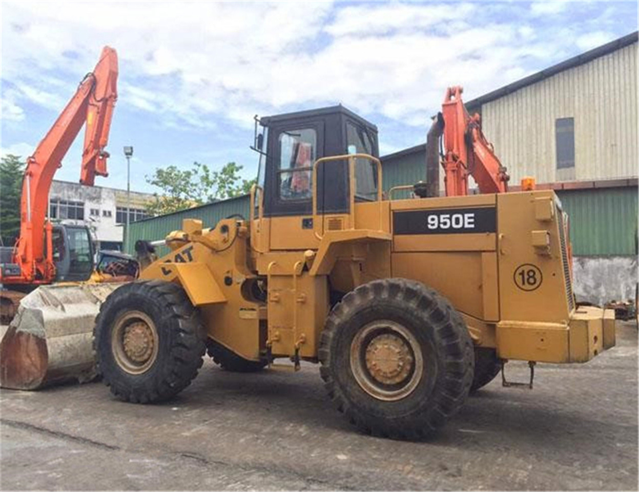 CATERPILLAR 950E - Mini nakladalec: slika 1 CATERPILLAR 950E - Mini nakladalec: slika 1