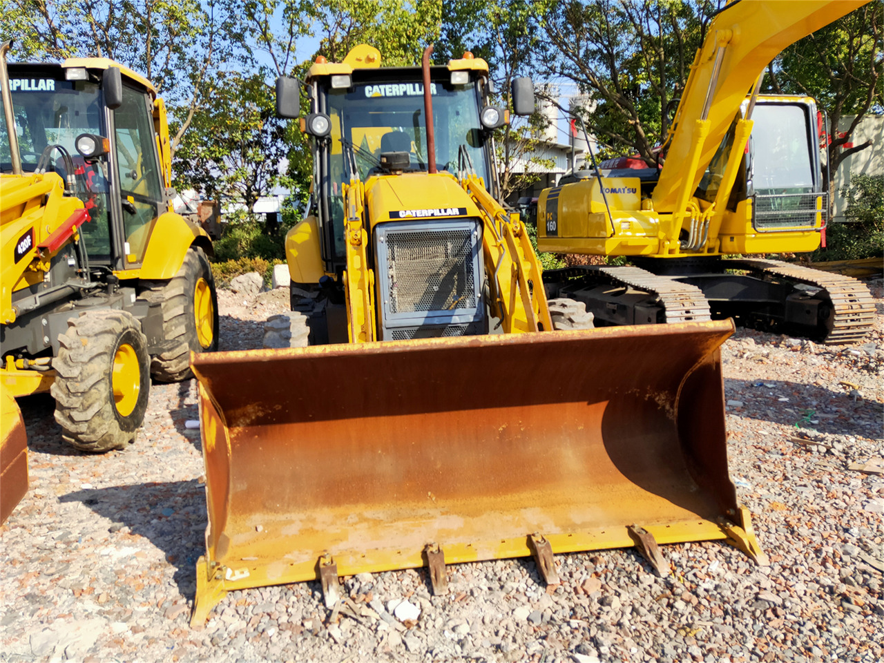 CATERPILLAR Backhoe Loader 420F Click Here for Discount - Bager nakladalec: slika 2 CATERPILLAR Backhoe Loader 420F Click Here for Discount - Bager nakladalec: slika 2
