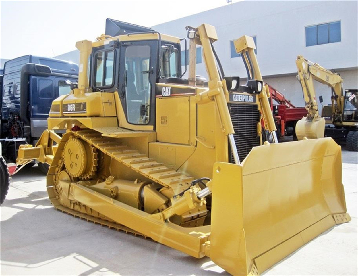 CATERPILLAR D6R - Buldožer: slika 4 CATERPILLAR D6R - Buldožer: slika 4