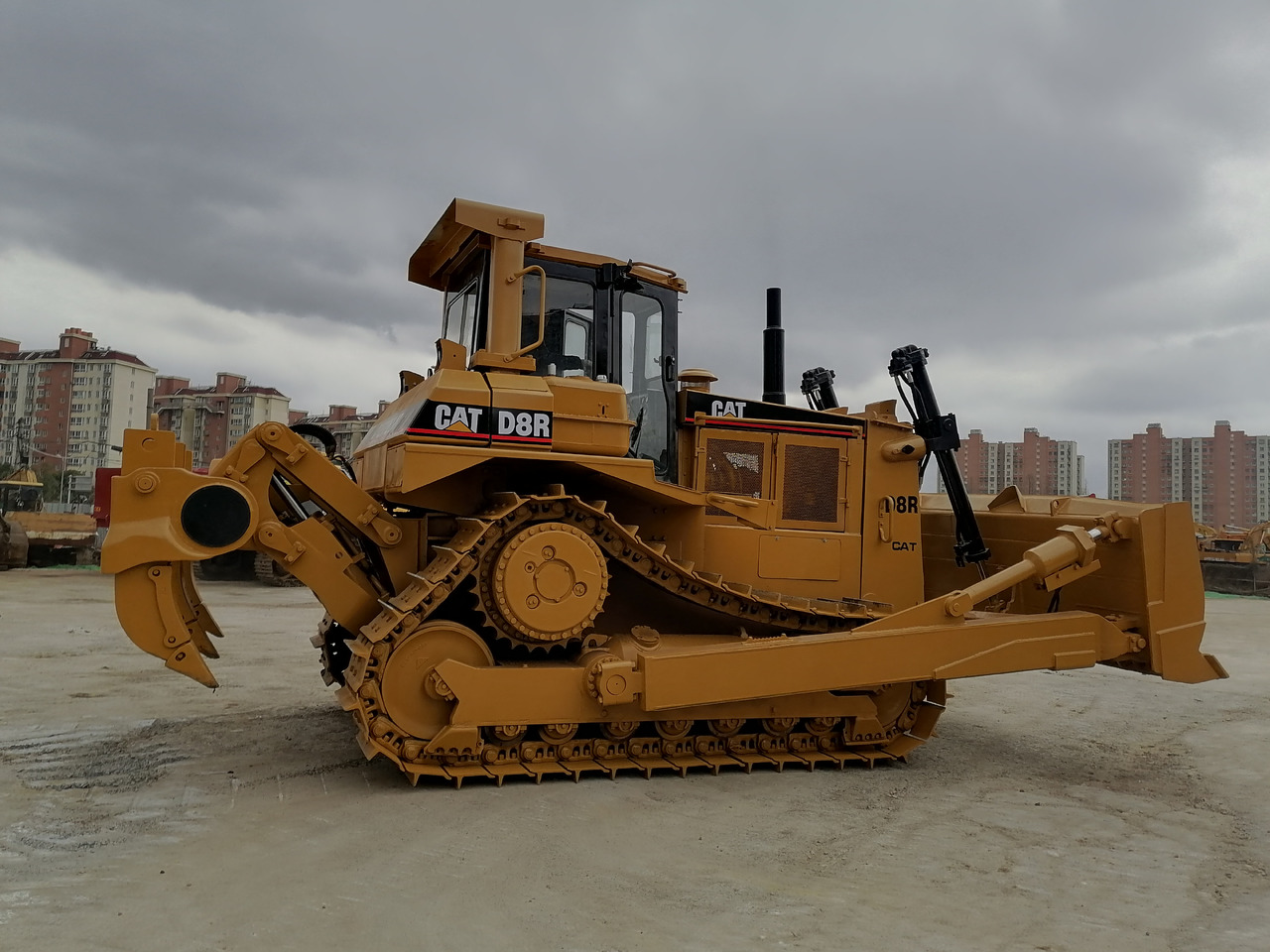 CATERPILLAR D8R Bulldozer Click for Discount - Buldožer: slika 2 CATERPILLAR D8R Bulldozer Click for Discount - Buldožer: slika 2