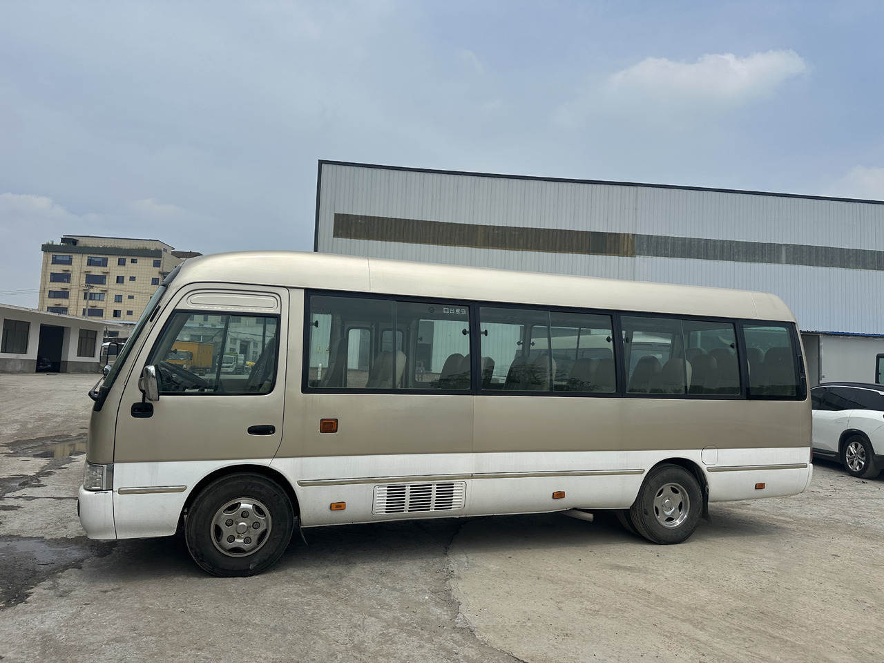 Coaster Instant Discount Don’t Miss - Mestni avtobus: slika 1 Coaster Instant Discount Don’t Miss - Mestni avtobus: slika 1