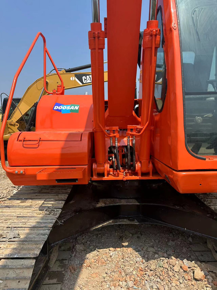 DOOSAN DH150LC-7 Extended arm crawler excavator - Bager goseničar: slika 4 DOOSAN DH150LC-7 Extended arm crawler excavator - Bager goseničar: slika 4