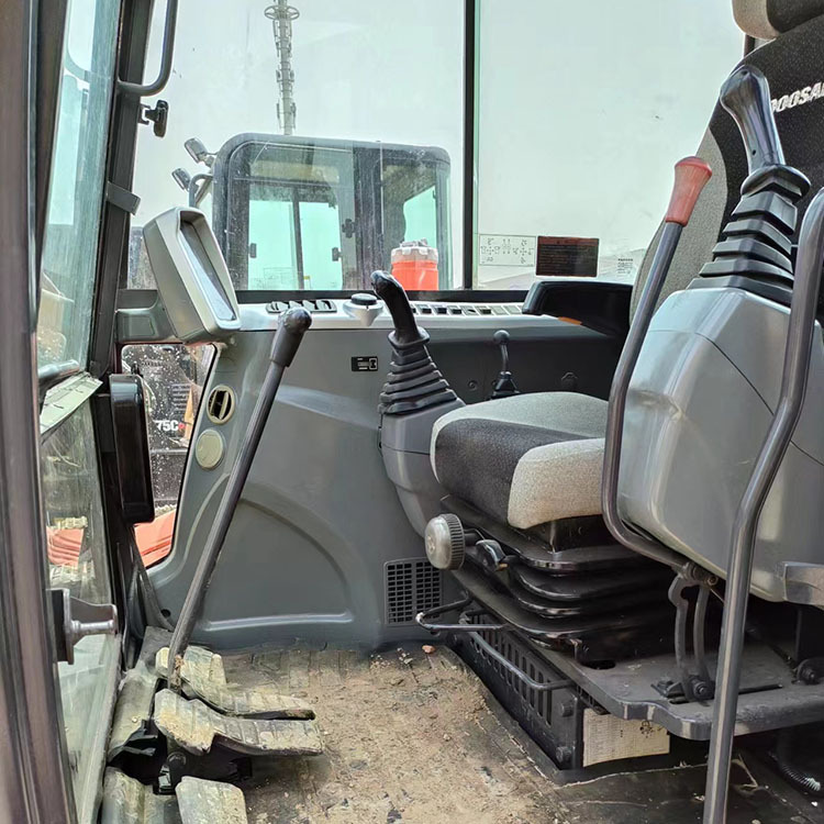 DOOSAN DH60 - Bager goseničar: slika 4 DOOSAN DH60 - Bager goseničar: slika 4