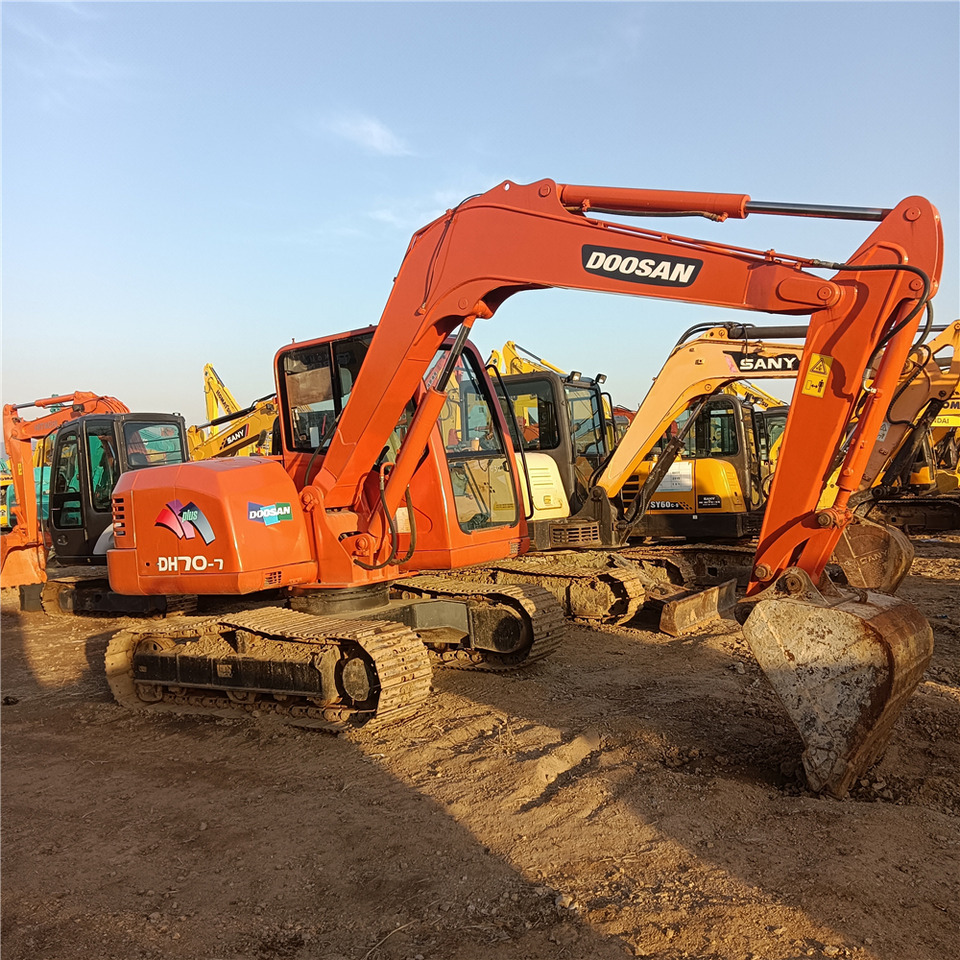 DOOSAN DH70-7 - Bager goseničar: slika 1 DOOSAN DH70-7 - Bager goseničar: slika 1