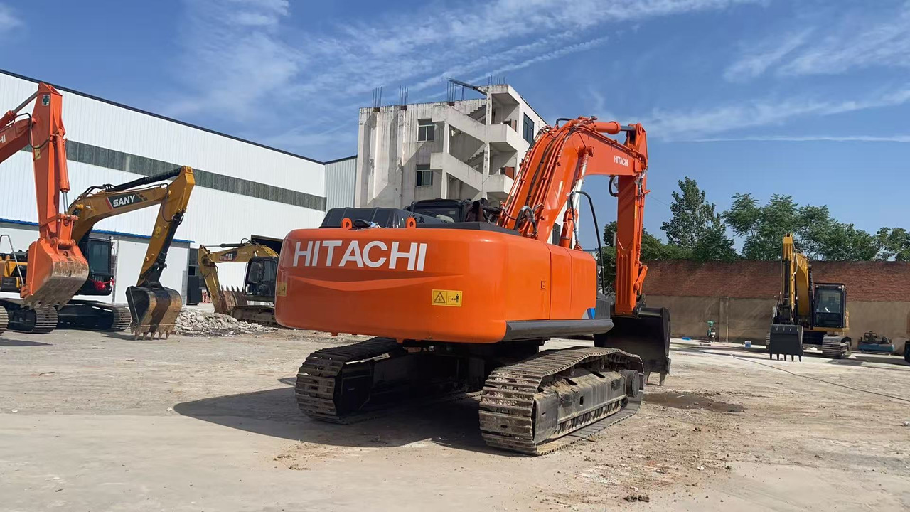 HITACHI ZX350-3G Excavator | Zero Final Drive Issues | New Undercarriage | Super Clean - Bager goseničar: slika 5 HITACHI ZX350-3G Excavator | Zero Final Drive Issues | New Undercarriage | Super Clean - Bager goseničar: slika 5