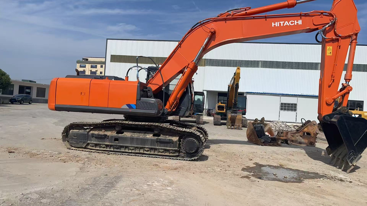 HITACHI ZX350-3G Excavator | Zero Final Drive Issues | New Undercarriage | Super Clean - Bager goseničar: slika 1 HITACHI ZX350-3G Excavator | Zero Final Drive Issues | New Undercarriage | Super Clean - Bager goseničar: slika 1