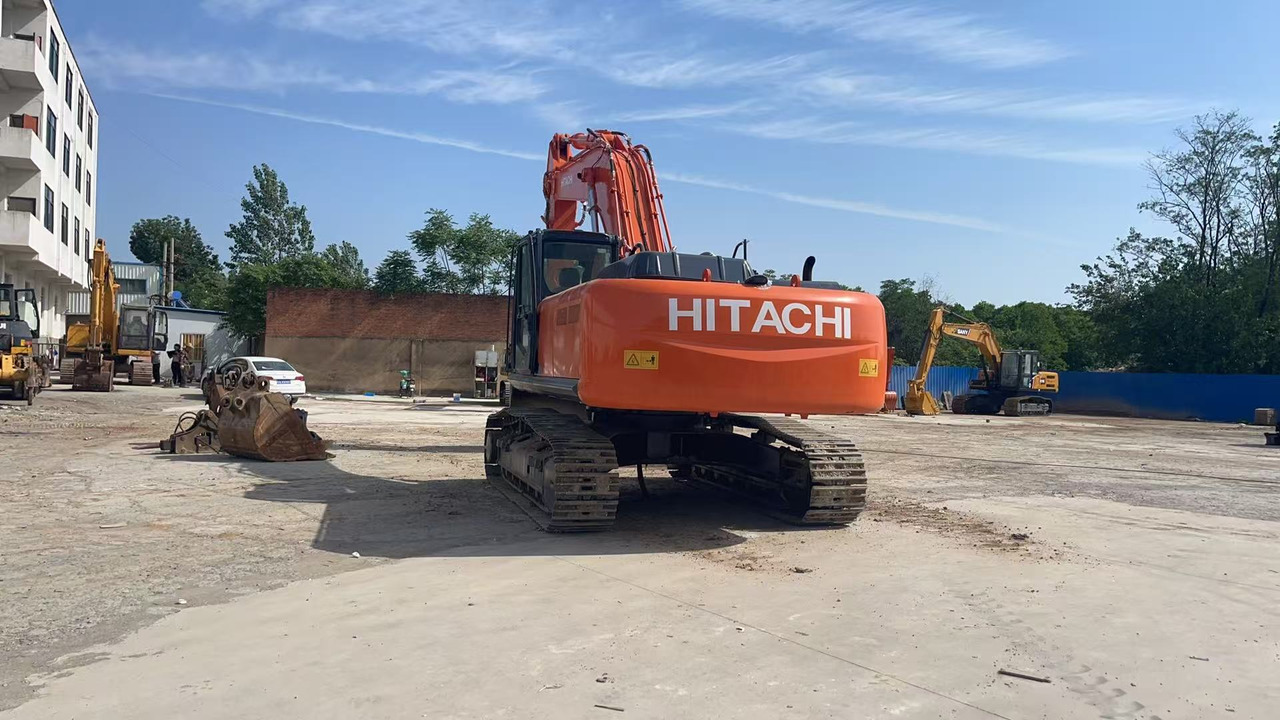 HITACHI ZX350-3G Excavator | Zero Final Drive Issues | New Undercarriage | Super Clean - Bager goseničar: slika 4 HITACHI ZX350-3G Excavator | Zero Final Drive Issues | New Undercarriage | Super Clean - Bager goseničar: slika 4
