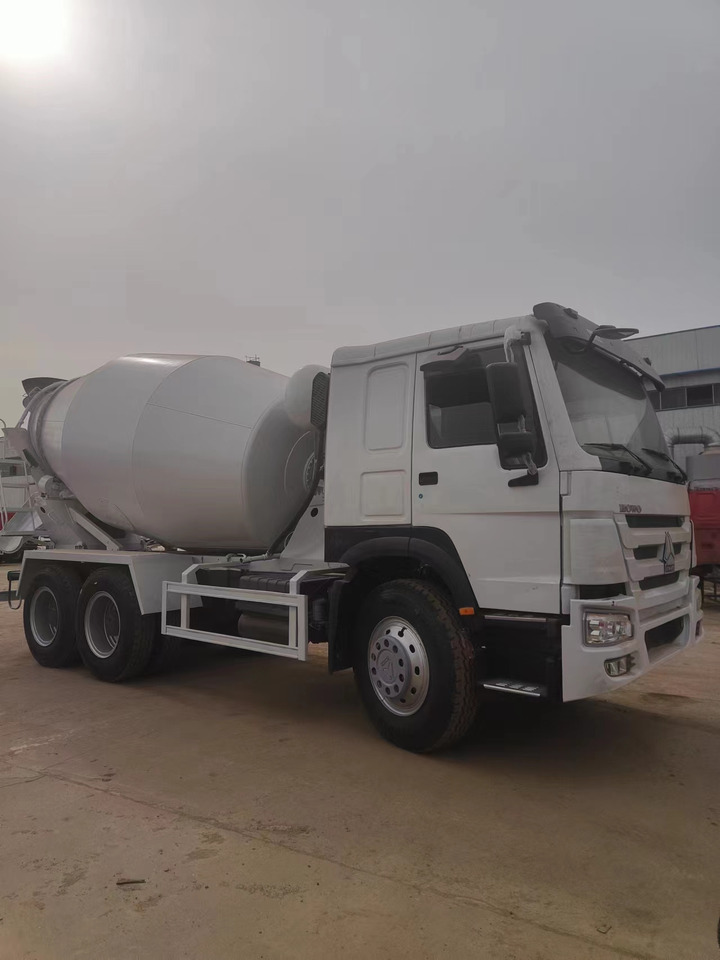 HOWO 375 Cement Mixer Truck 6*4 - Avtomešalec: slika 3 HOWO 375 Cement Mixer Truck 6*4 - Avtomešalec: slika 3