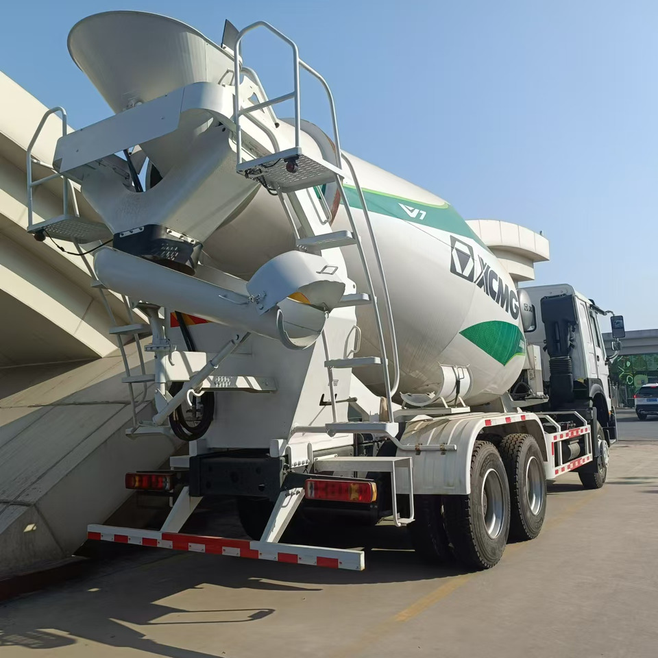HOWO 6*4 Cement Mixer Truck - Avtomešalec: slika 4 HOWO 6*4 Cement Mixer Truck - Avtomešalec: slika 4