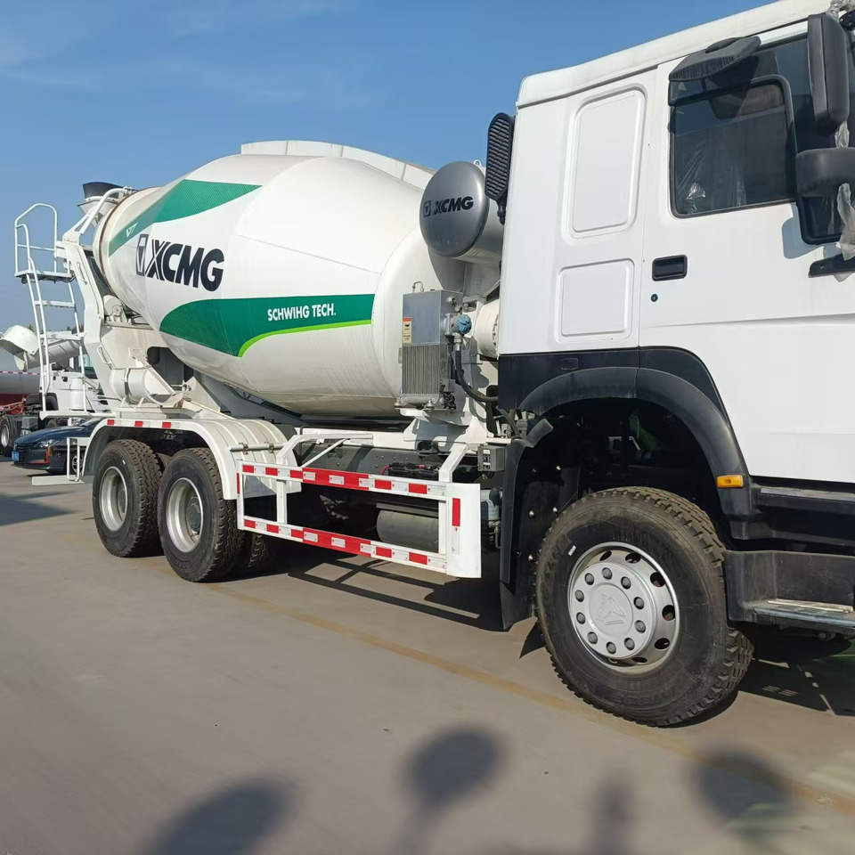 HOWO 6*4 Cement Mixer Truck - Avtomešalec: slika 3 HOWO 6*4 Cement Mixer Truck - Avtomešalec: slika 3