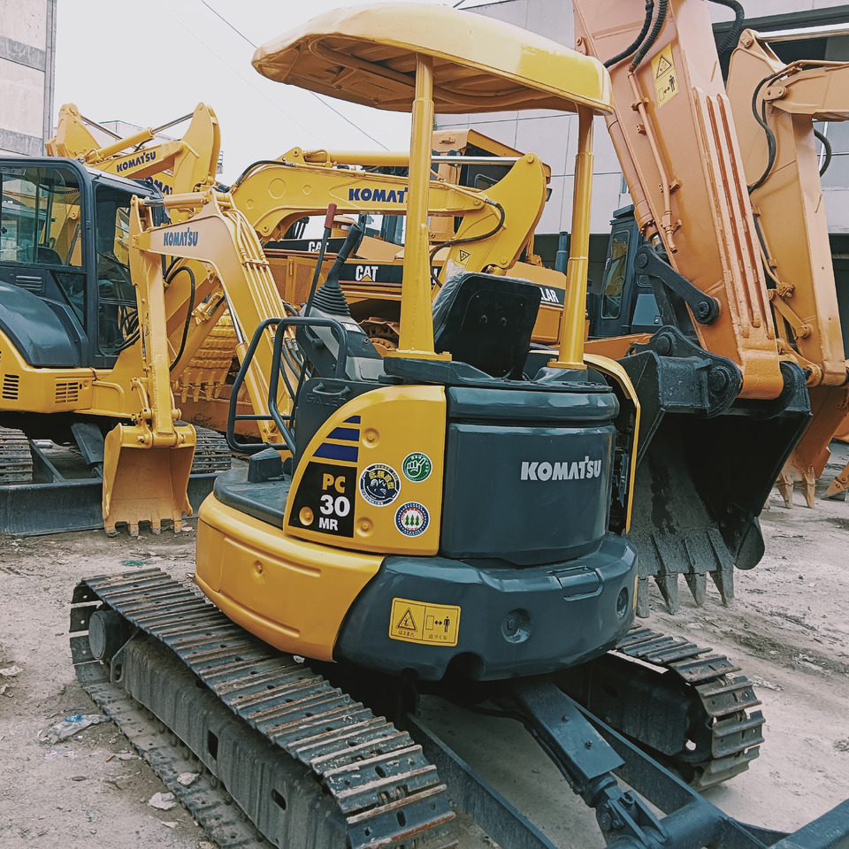 KOMATSU PC30 - Bager goseničar: slika 3 KOMATSU PC30 - Bager goseničar: slika 3