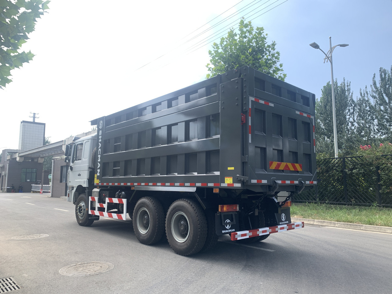 SHACMAN F3000 6X4 Click Here For DISCOUNT - Tovornjak prekucnik: slika 4 SHACMAN F3000 6X4 Click Here For DISCOUNT - Tovornjak prekucnik: slika 4