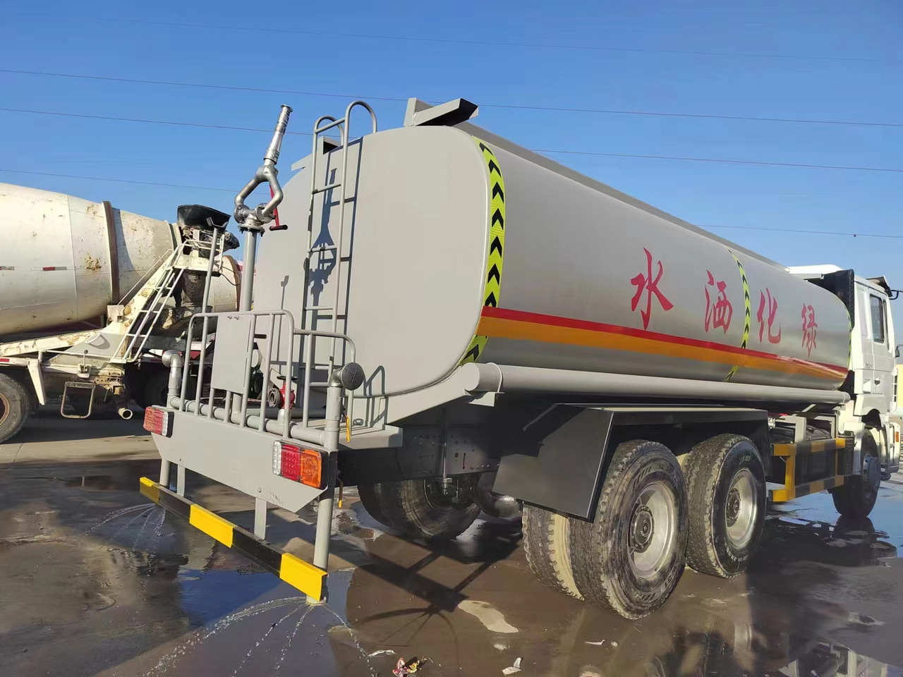 SHACMAN F3000 Water Tanker Click Here For DISCOUNT - Tovornjak cisterna: slika 4 SHACMAN F3000 Water Tanker Click Here For DISCOUNT - Tovornjak cisterna: slika 4