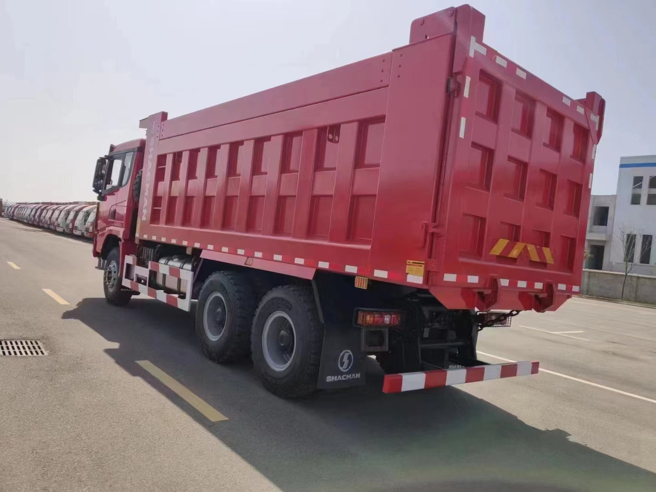 SHACMAN X3000 6X4 Click Here For DISCOUNT - Tovornjak prekucnik: slika 4 SHACMAN X3000 6X4 Click Here For DISCOUNT - Tovornjak prekucnik: slika 4