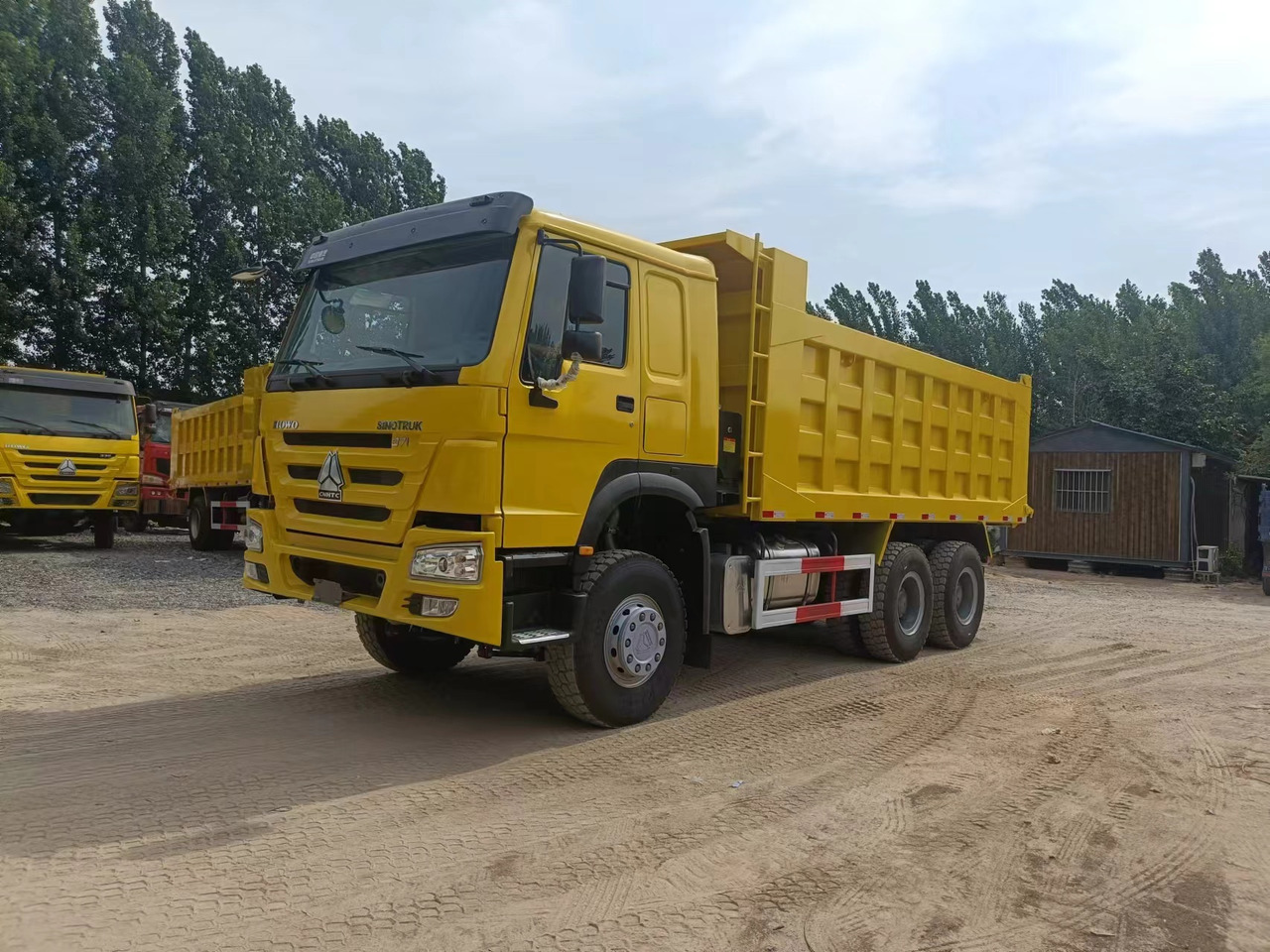 SINOTRUK HOWO 371 6X4 CLICK HERE FOR DISCOUNT - Tovornjak prekucnik: slika 3 SINOTRUK HOWO 371 6X4 CLICK HERE FOR DISCOUNT - Tovornjak prekucnik: slika 3