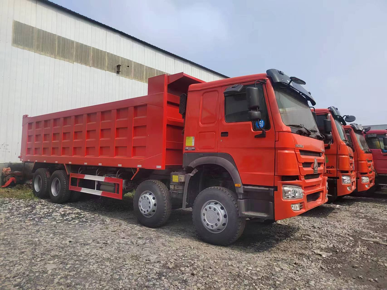 SINOTRUK HOWO 371 8X4 CLICK HERE FOR DISCOUNT - Tovornjak prekucnik: slika 1 SINOTRUK HOWO 371 8X4 CLICK HERE FOR DISCOUNT - Tovornjak prekucnik: slika 1