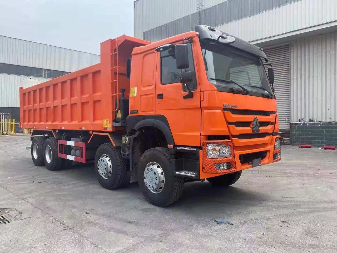 SINOTRUK HOWO 371 8X4 CLICK HERE FOR DISCOUNT - Tovornjak prekucnik: slika 1 SINOTRUK HOWO 371 8X4 CLICK HERE FOR DISCOUNT - Tovornjak prekucnik: slika 1