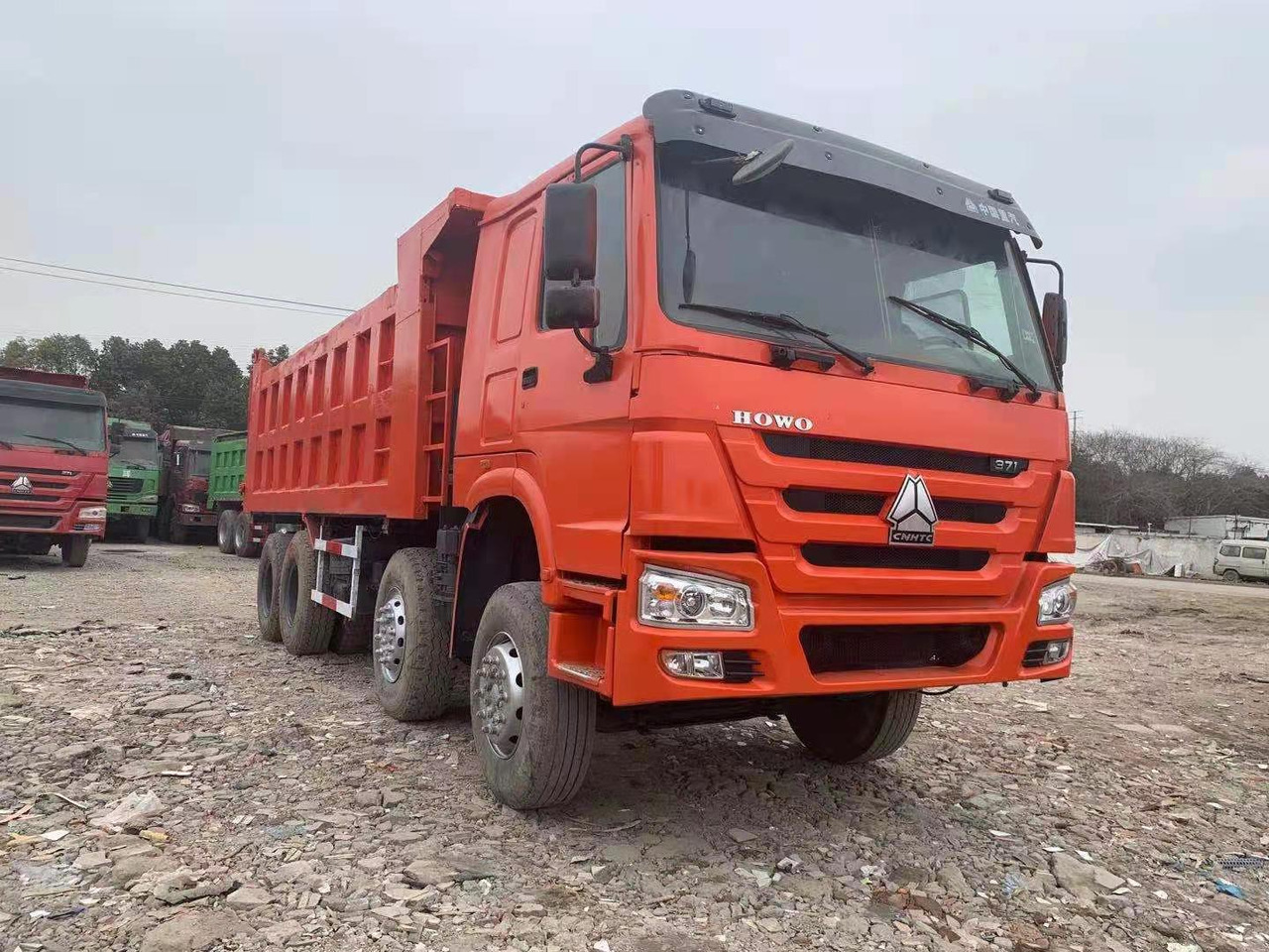 SINOTRUK HOWO 371 8X4 CLICK HERE FOR DISCOUNT - Tovornjak prekucnik: slika 2 SINOTRUK HOWO 371 8X4 CLICK HERE FOR DISCOUNT - Tovornjak prekucnik: slika 2