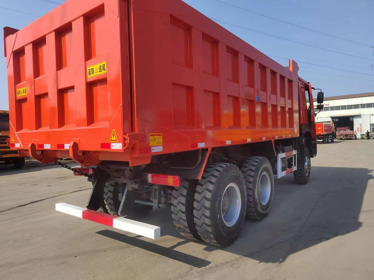 SINOTRUK HOWO 375 6X4 CLICK HERE FOR DISCOUNT - Tovornjak prekucnik: slika 5 SINOTRUK HOWO 375 6X4 CLICK HERE FOR DISCOUNT - Tovornjak prekucnik: slika 5