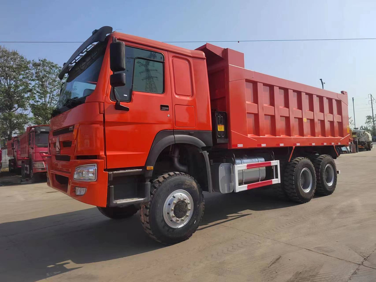 SINOTRUK HOWO 375 6X4 CLICK HERE FOR DISCOUNT - Tovornjak prekucnik: slika 1 SINOTRUK HOWO 375 6X4 CLICK HERE FOR DISCOUNT - Tovornjak prekucnik: slika 1