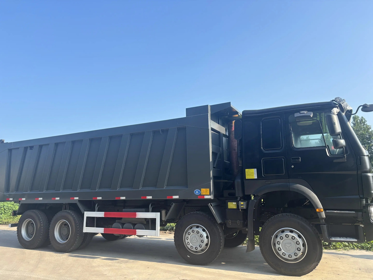 SINOTRUK HOWO 400 CLICK HERE FOR DISCOUNT - Tovornjak prekucnik: slika 2 SINOTRUK HOWO 400 CLICK HERE FOR DISCOUNT - Tovornjak prekucnik: slika 2