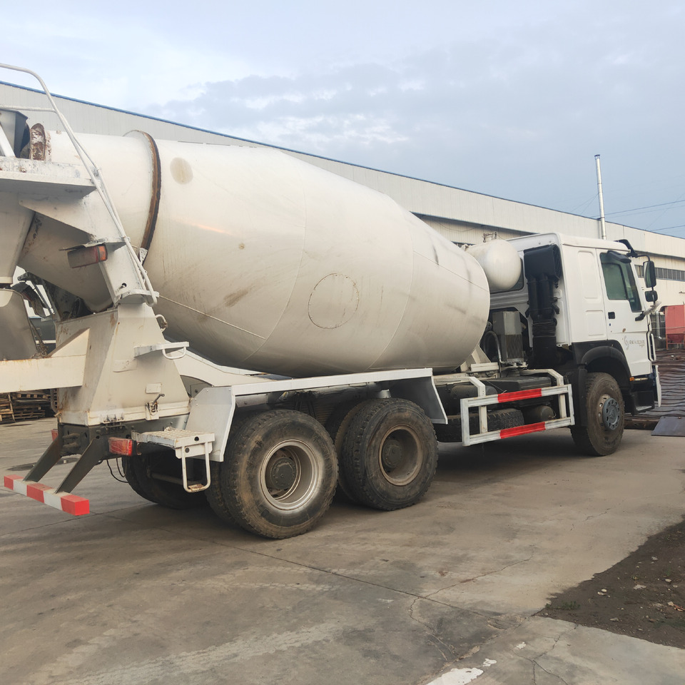 SINOTRUK HOWO - Mešalec za beton: slika 5 SINOTRUK HOWO - Mešalec za beton: slika 5