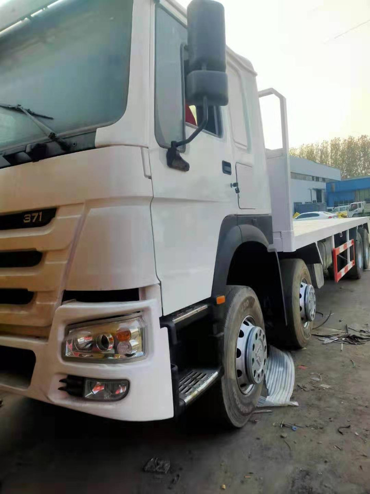 SINOTRUK Howo 371 Fuel Tanker Click Here For DISCOUNT - Tovornjak cisterna: slika 4 SINOTRUK Howo 371 Fuel Tanker Click Here For DISCOUNT - Tovornjak cisterna: slika 4