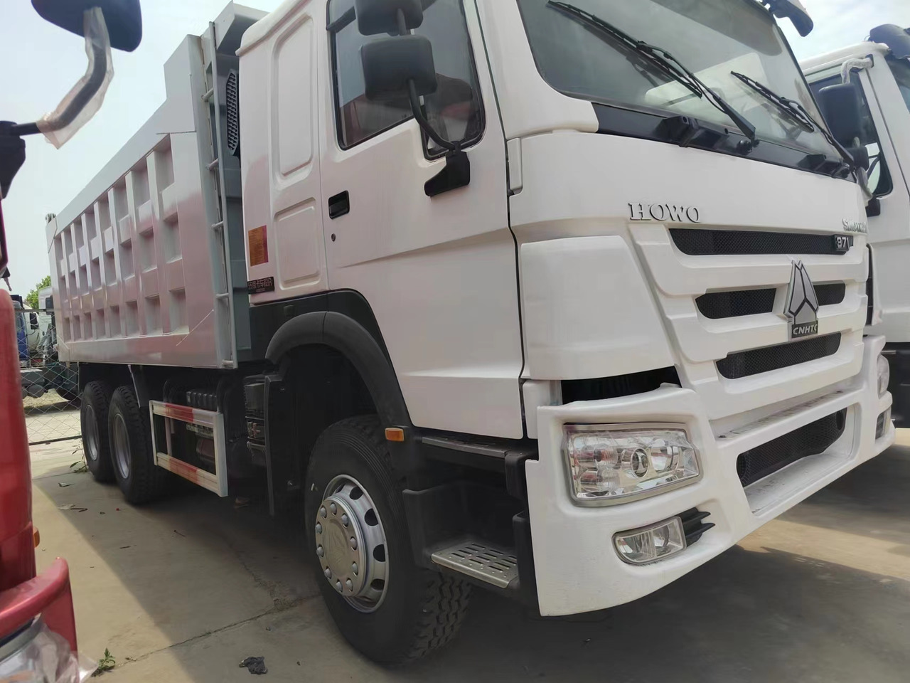 Sino HOWO 6x4 Dump Truck Click for Discount - Tovornjak prekucnik: slika 5 Sino HOWO 6x4 Dump Truck Click for Discount - Tovornjak prekucnik: slika 5